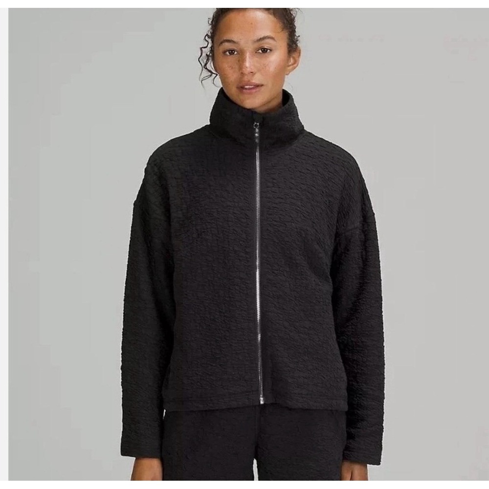 Lululemon Rippled Full-Zip Jacket Size 6 Black